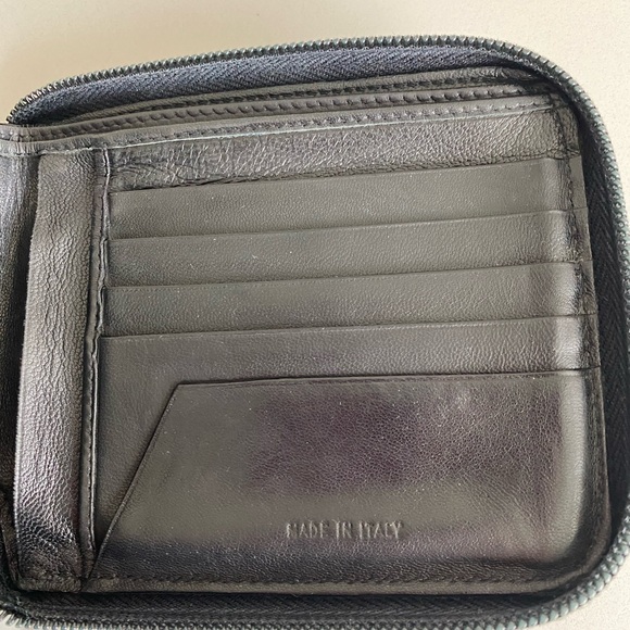 Authentic Vintage Prada Bifold Wallet - Picture 5 of 6